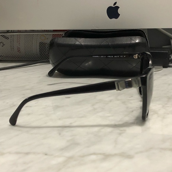 SOLD Authentic Chanel bow sunglasses - Picture 5 of 8